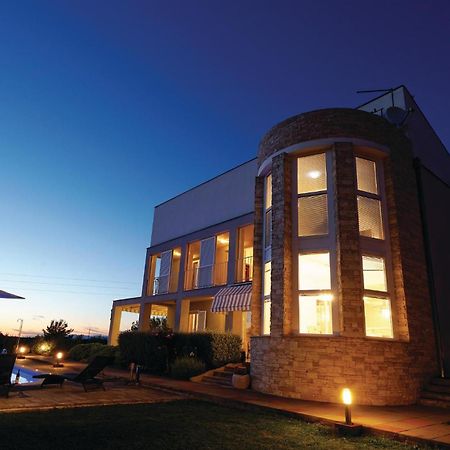 5 Bedroom Amazing Home In Debeljak Exterior foto