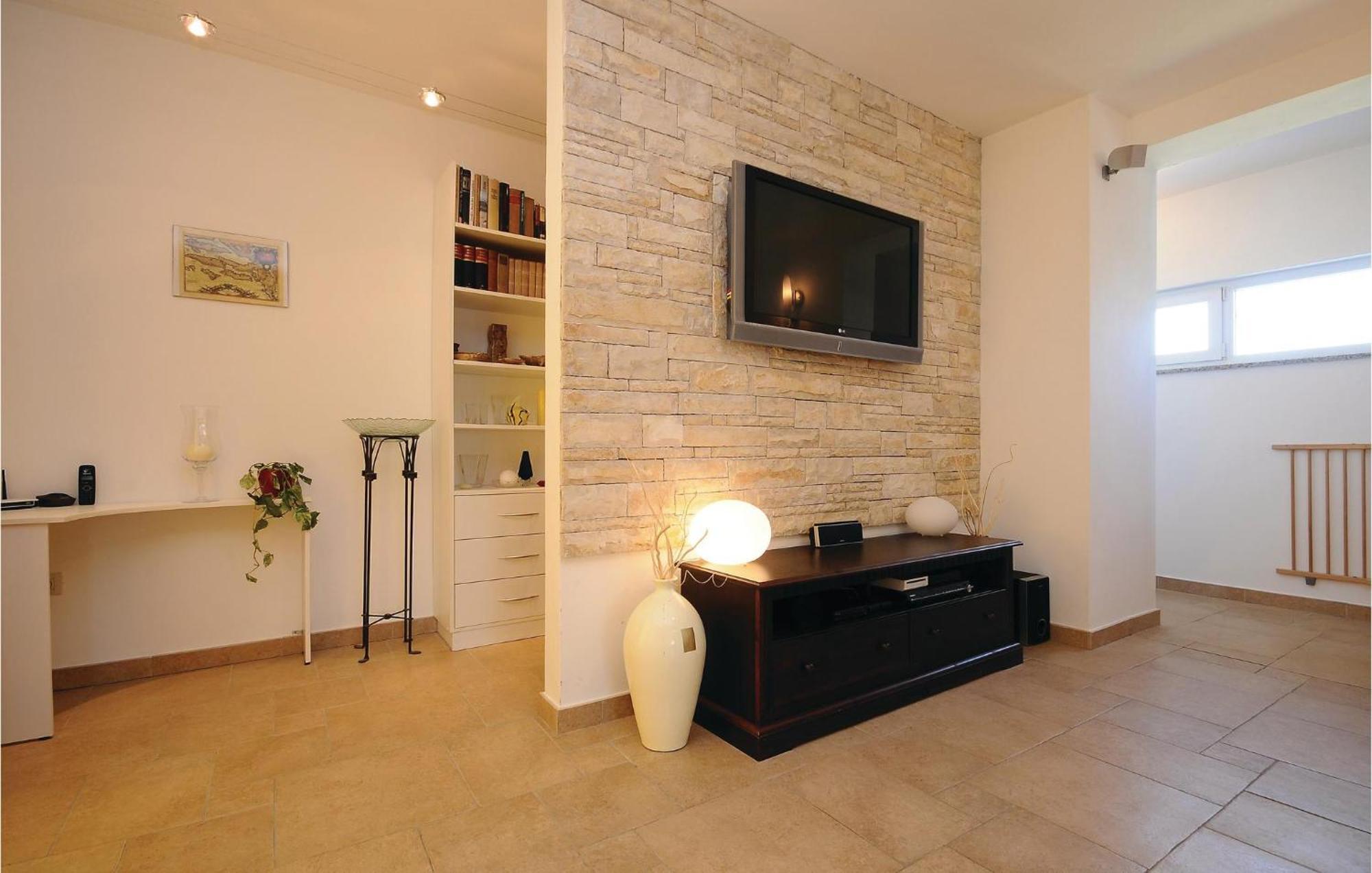 5 Bedroom Amazing Home In Debeljak Exterior foto