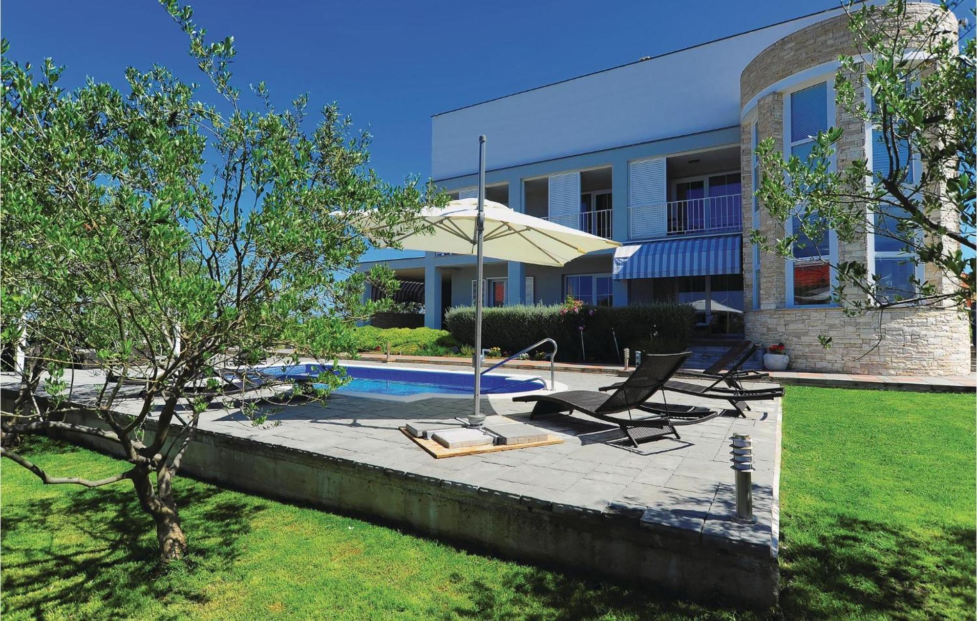 5 Bedroom Amazing Home In Debeljak Exterior foto