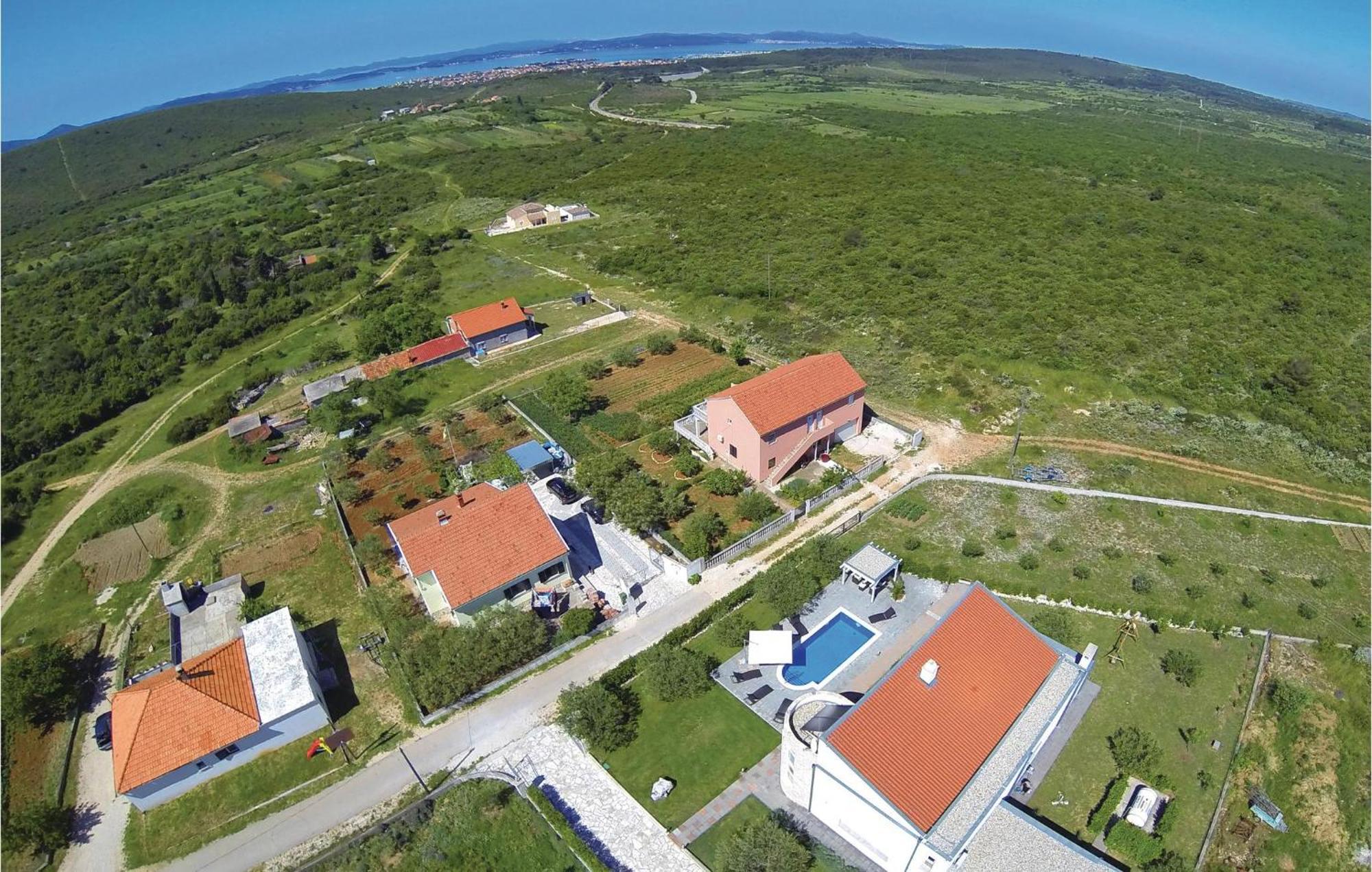 5 Bedroom Amazing Home In Debeljak Exterior foto
