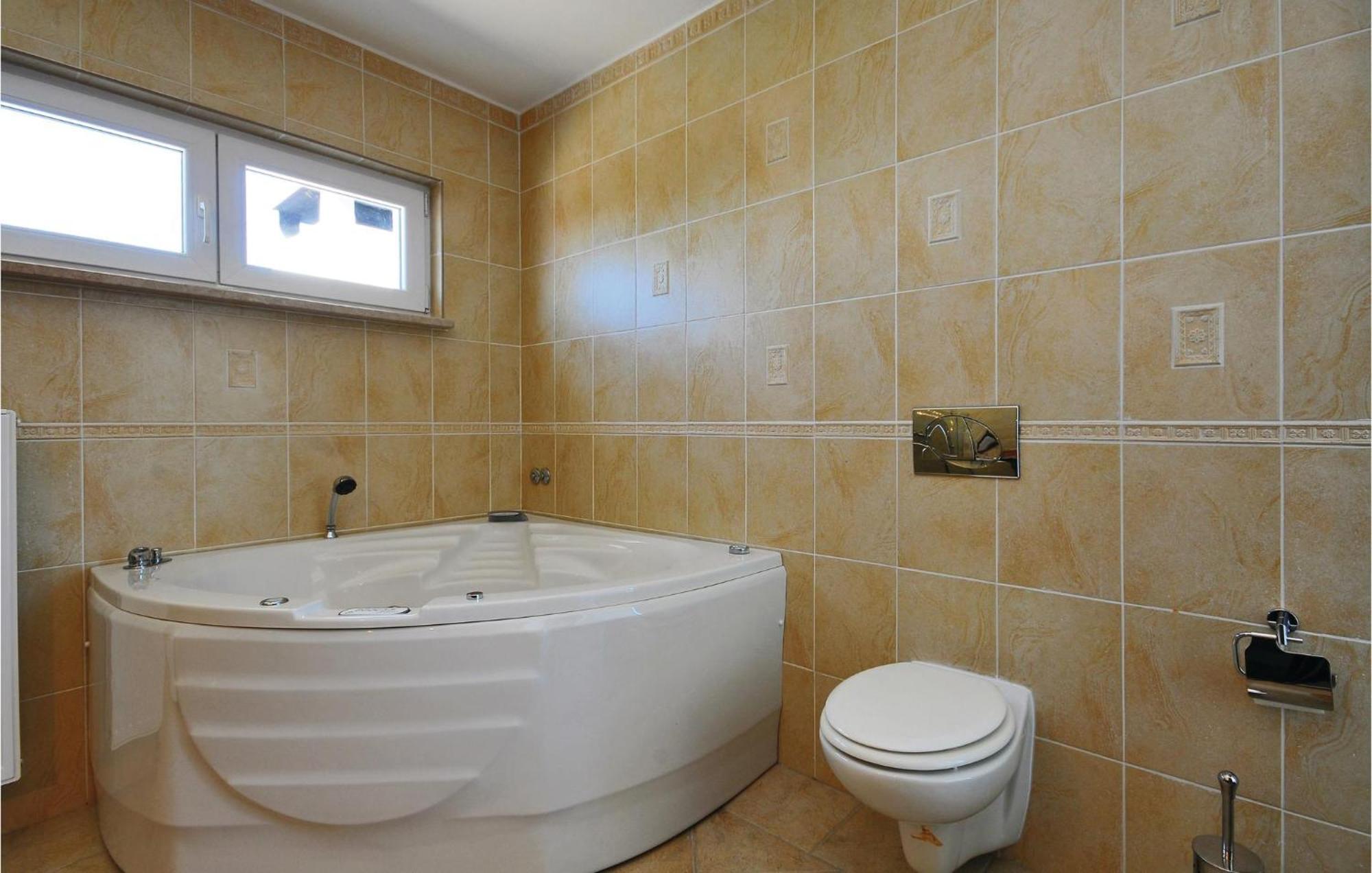 5 Bedroom Amazing Home In Debeljak Exterior foto