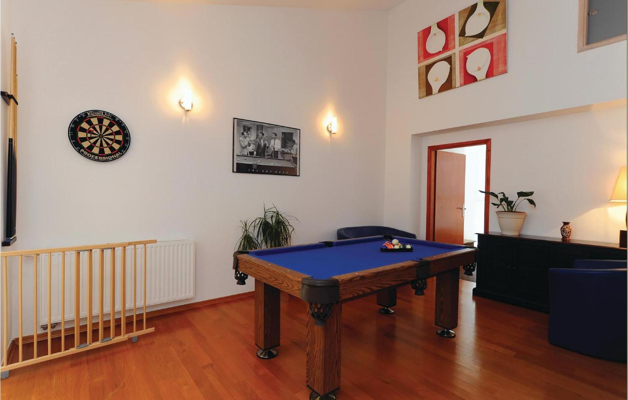 5 Bedroom Amazing Home In Debeljak Exterior foto